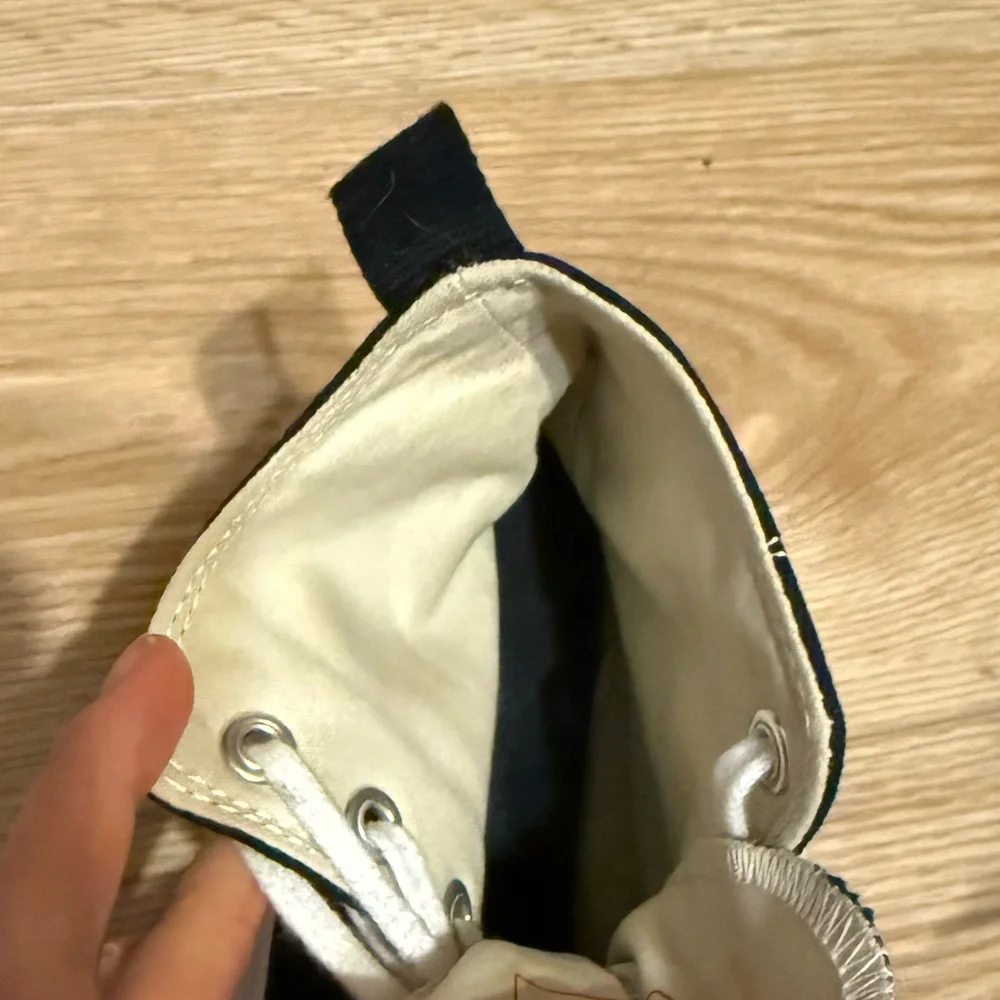 Black and White Converse High-Top Run Star Hike Sneakers- Like New - Picture 9 of 13